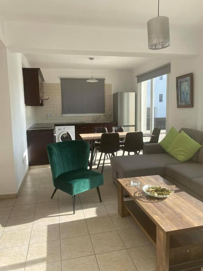 Cosy Apartment In Kato Paphos With Pool Access Dış mekan fotoğraf